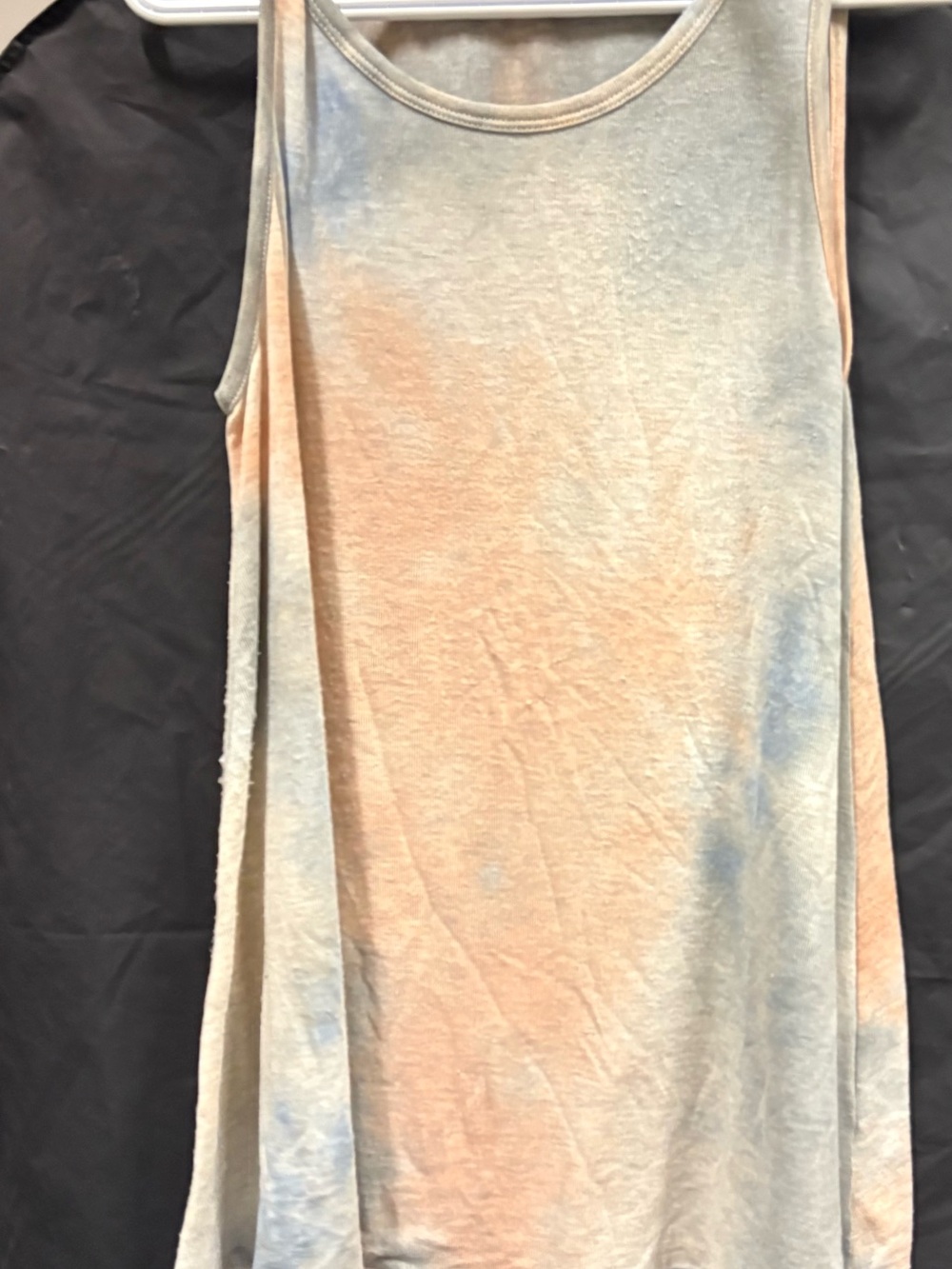 Women’s Tie-Dye Sleeveless Tank Top in Peach & Light Blue